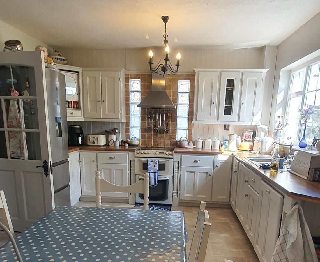 124 ,Castlelawn Heights, Headford Road Galway Homestay المظهر الخارجي الصورة